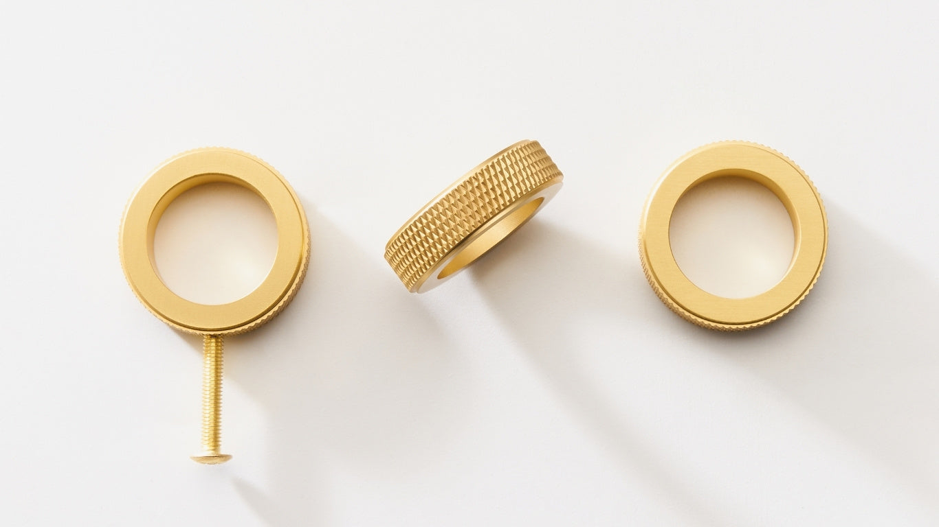 Knopp CH059B | Lättrad | Mässing