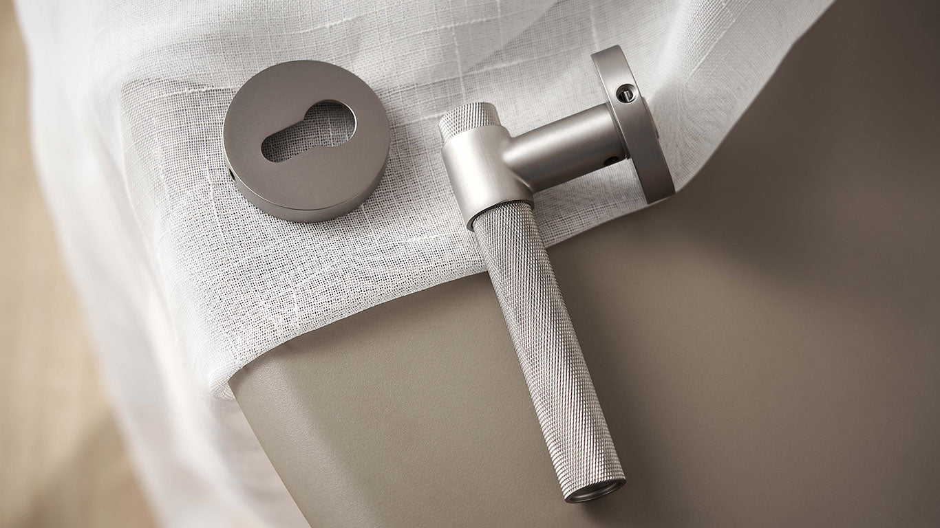 Maniglia per Porta 308A-247 | Zigrinata | Nichel