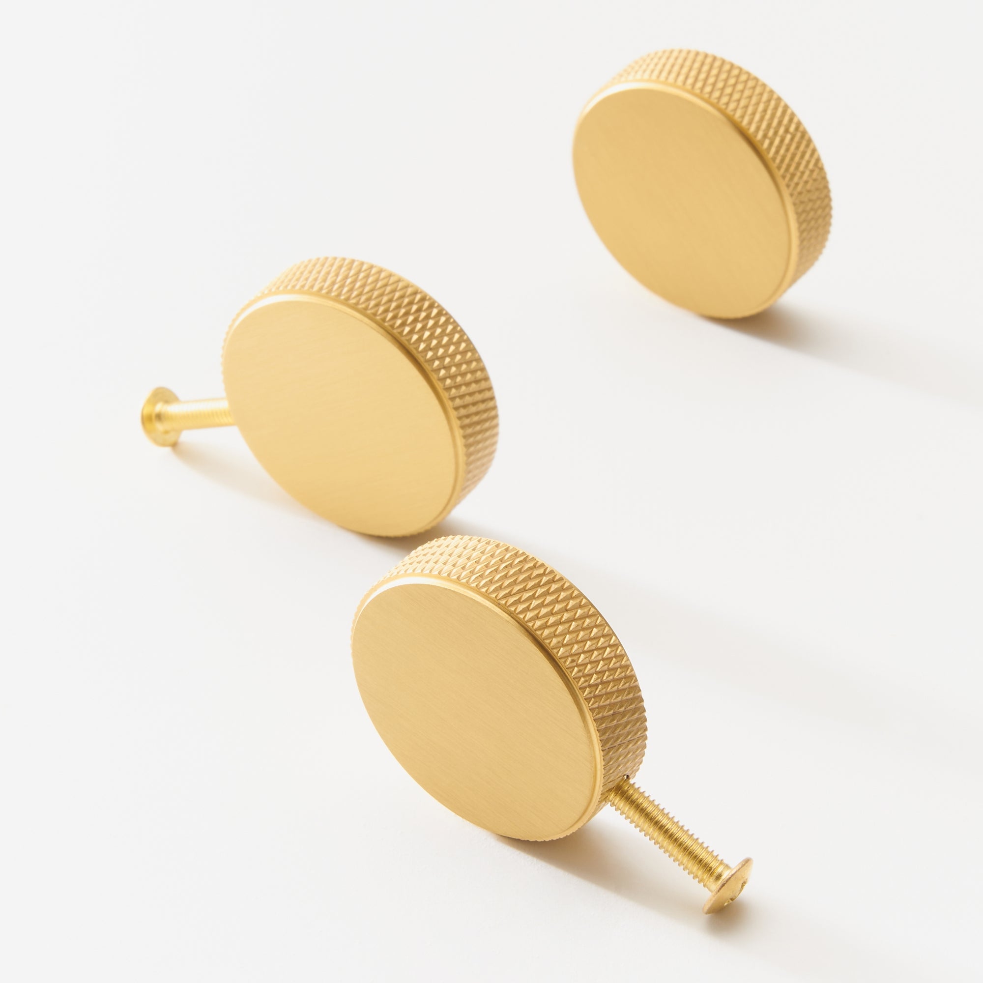 Knopp CH059A | Lättrad | Mässing