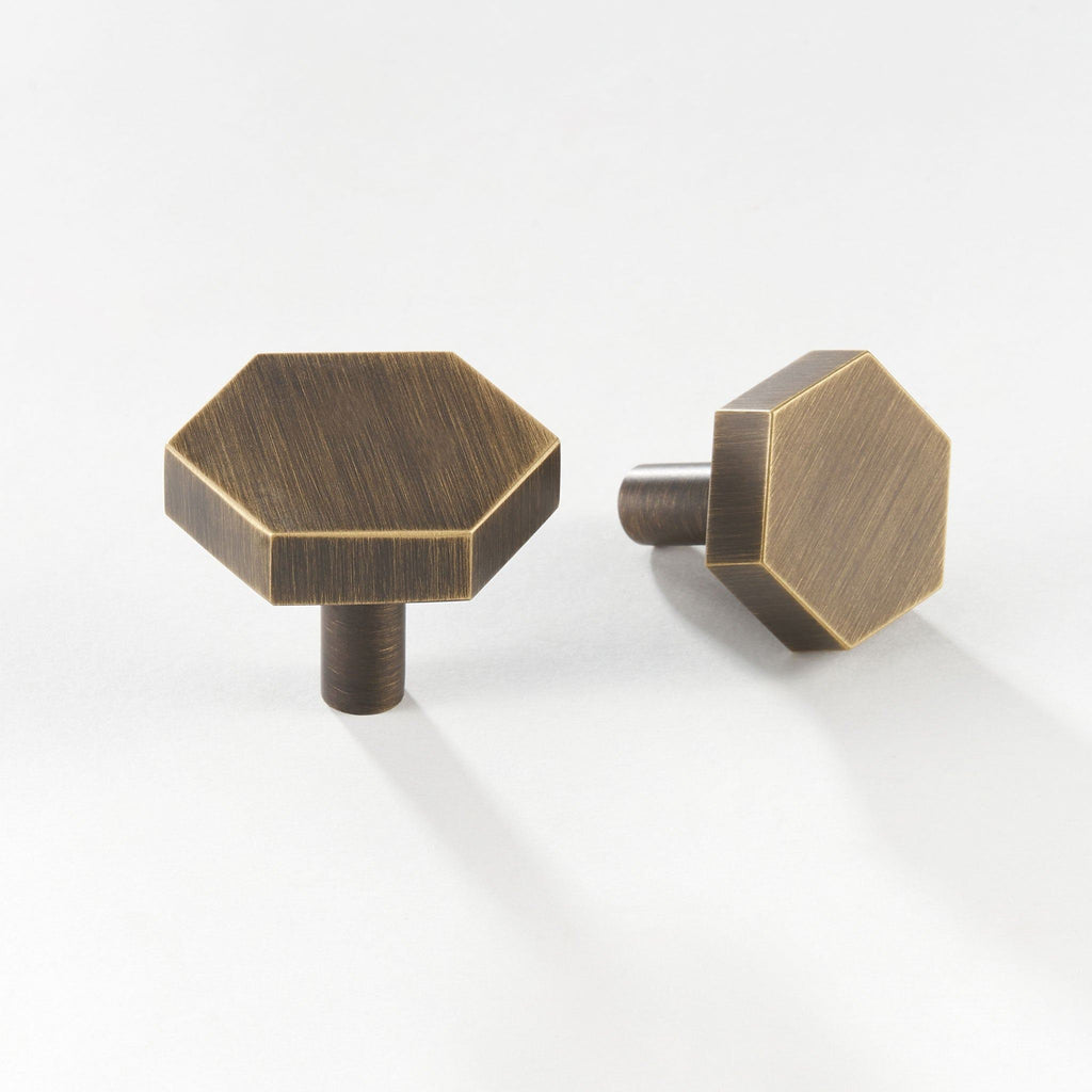 Knopp 1055 | Hexagon | Antik Mässing - Dooroom