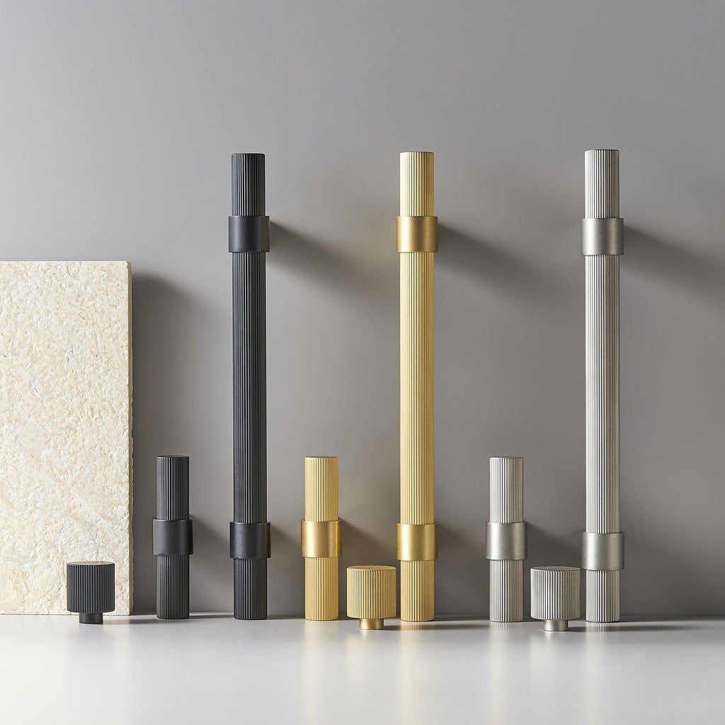 Knopp 3138 | Räfflad | Svart - Dooroom